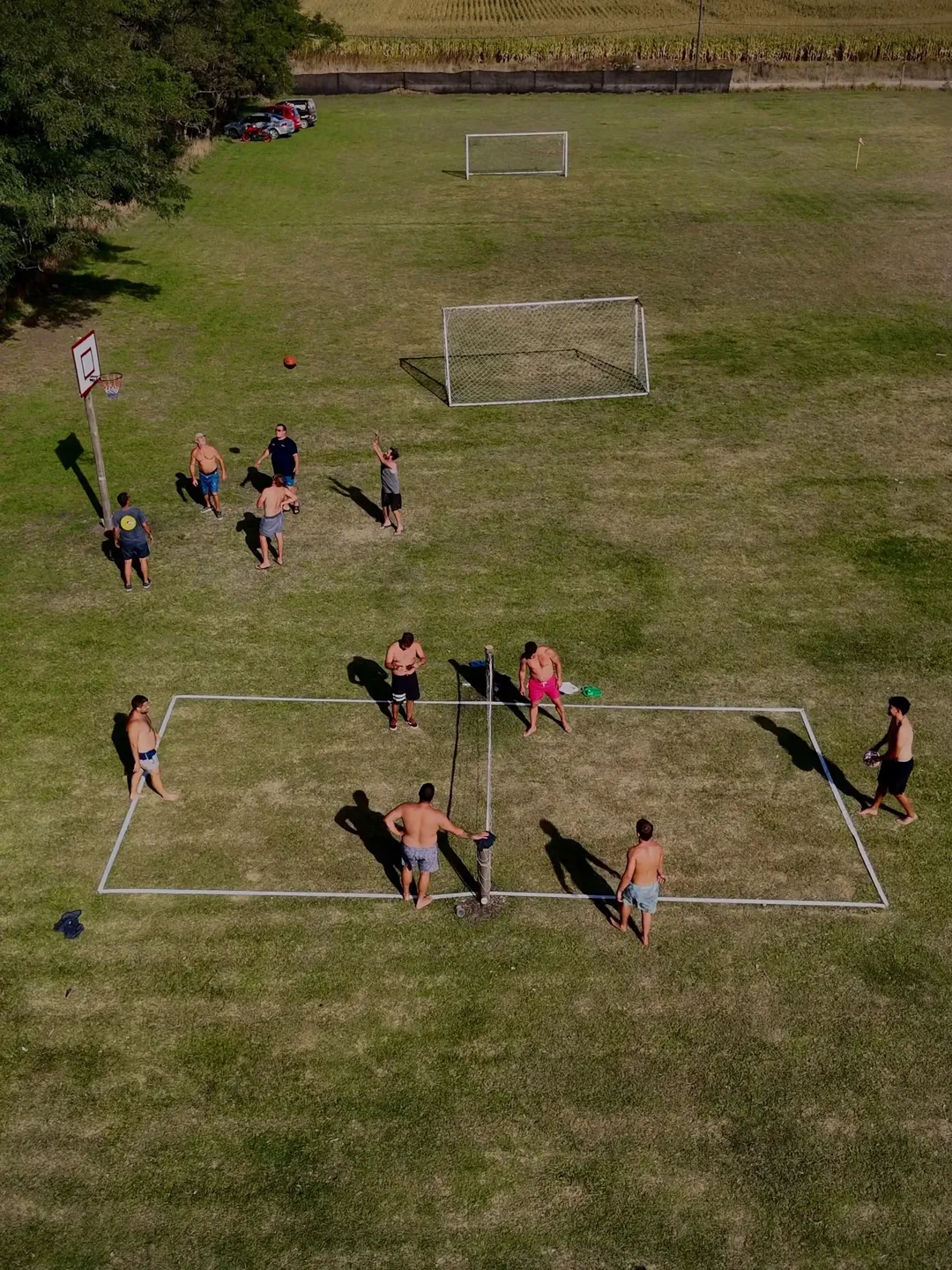 Fútbol tenis en acción en Quinta Amancay